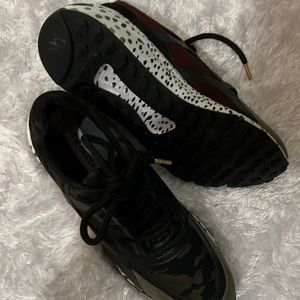 NewSteve Madden